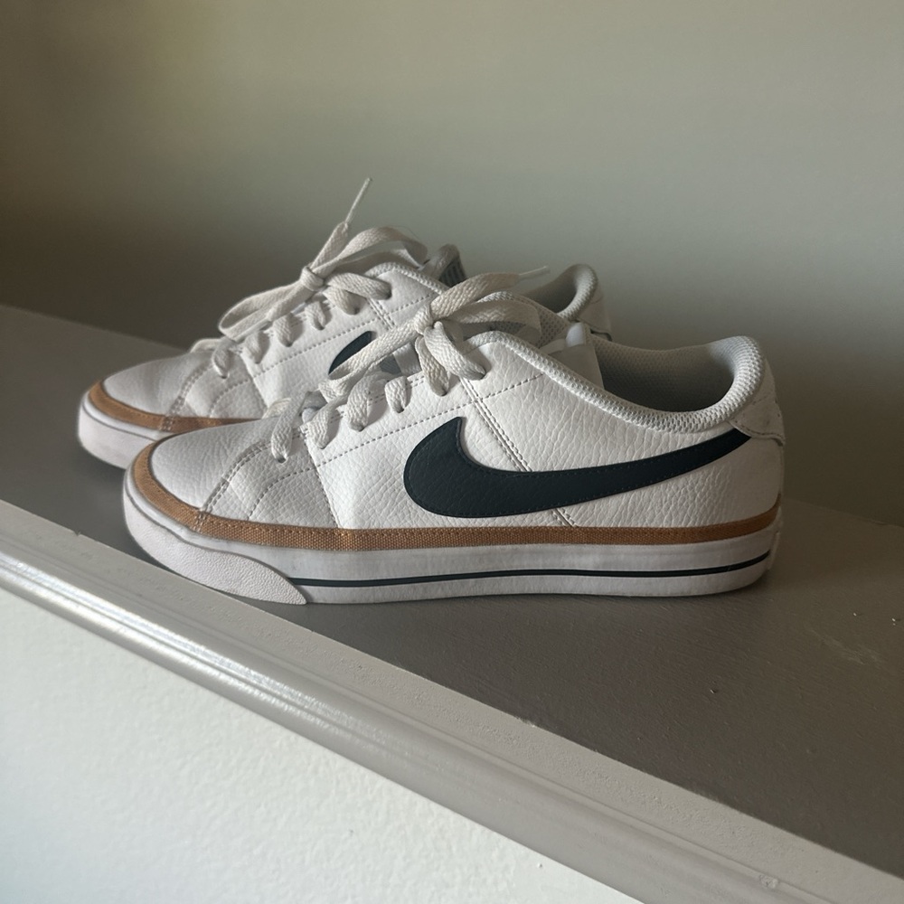 Nike Court Legacy Sneakers